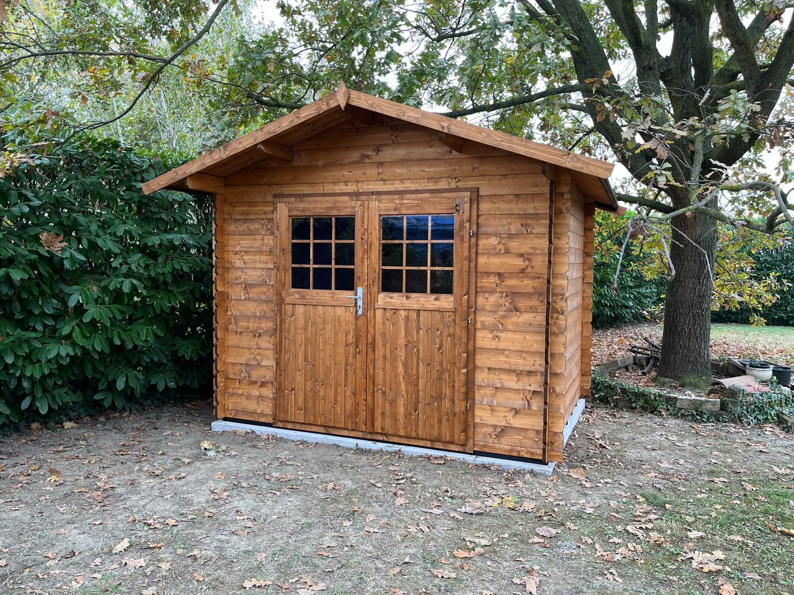 Casetta in PVC per attrezzi da giardinaggio e cura del verde