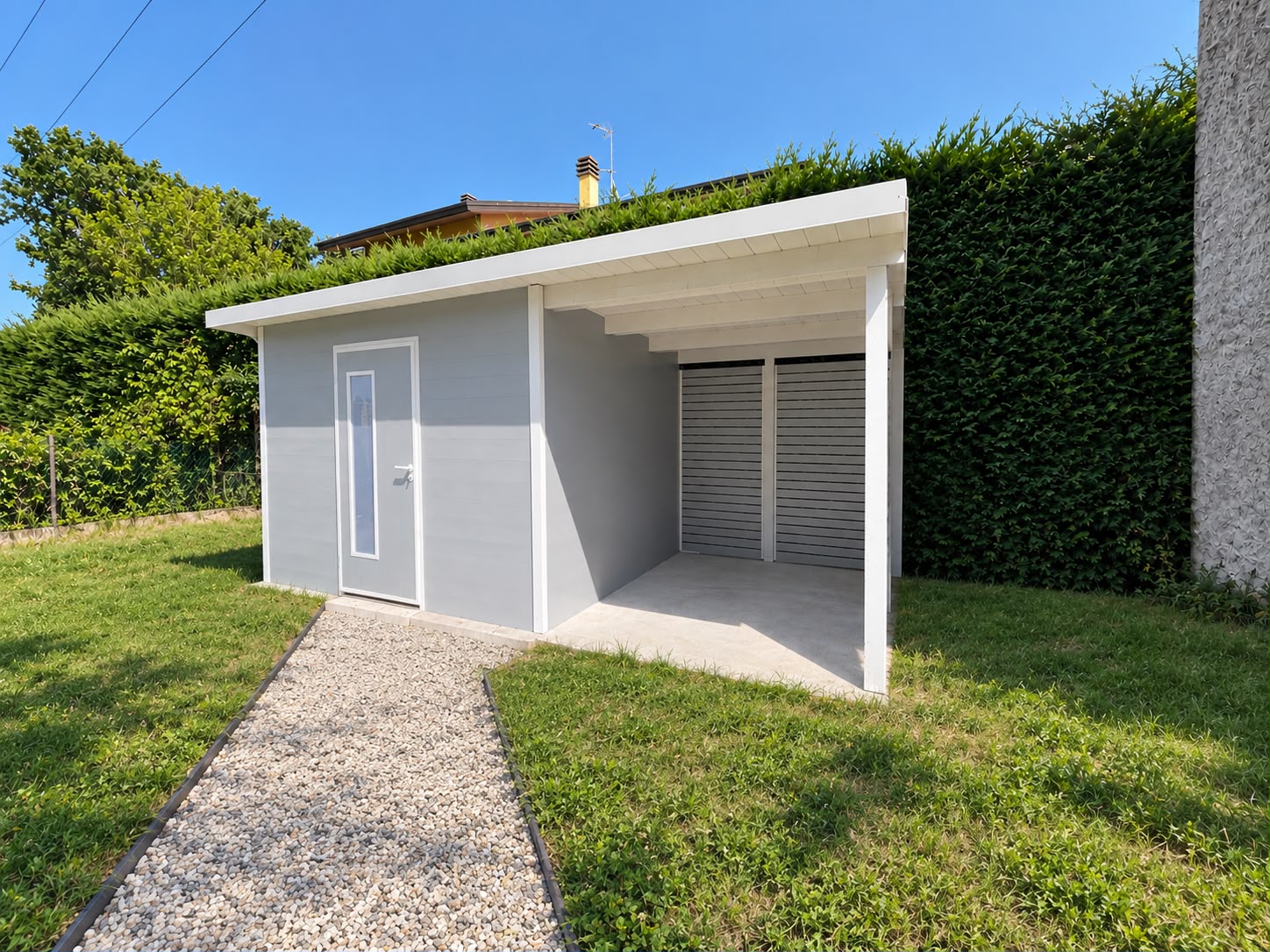 Facilità di montaggio casetta in kit preassemblato con base stabile